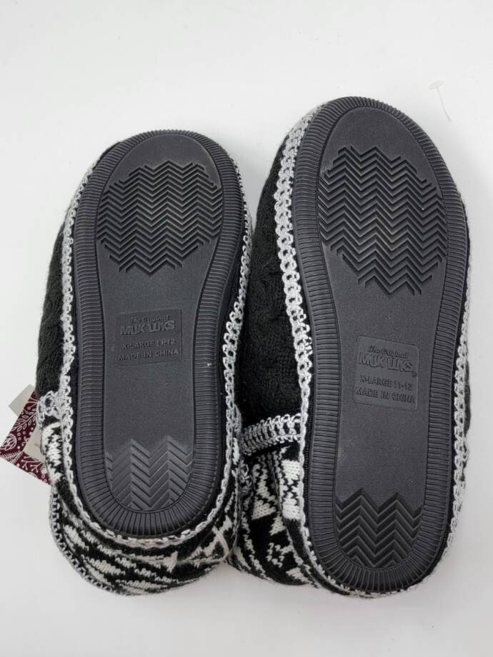 MUK LUKS Amira Slippers Women's XL (11-12) Black/White Faux Fur Knitted Pull On