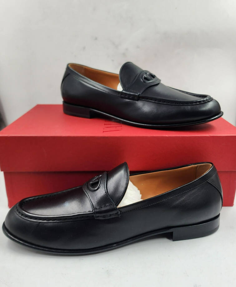 Valentino Garavani New Vlogo Signature Loafers Mens 42/9US Black Mock Toe SlipOn