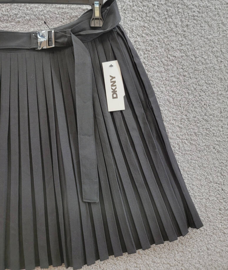 DKNY Pleated Logo-Clasp Flared Mini Skirt Women's 12 Black Solid Side Zip