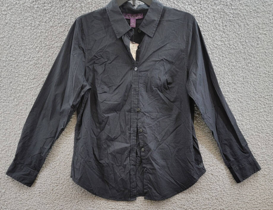 Gloria Vanderbilt Amanda Long-Sleeve Fitted Shirt Women's M Black Button Closure