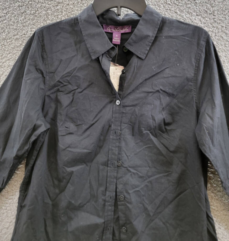Gloria Vanderbilt Amanda Long-Sleeve Fitted Shirt Women's M Black Button Closure