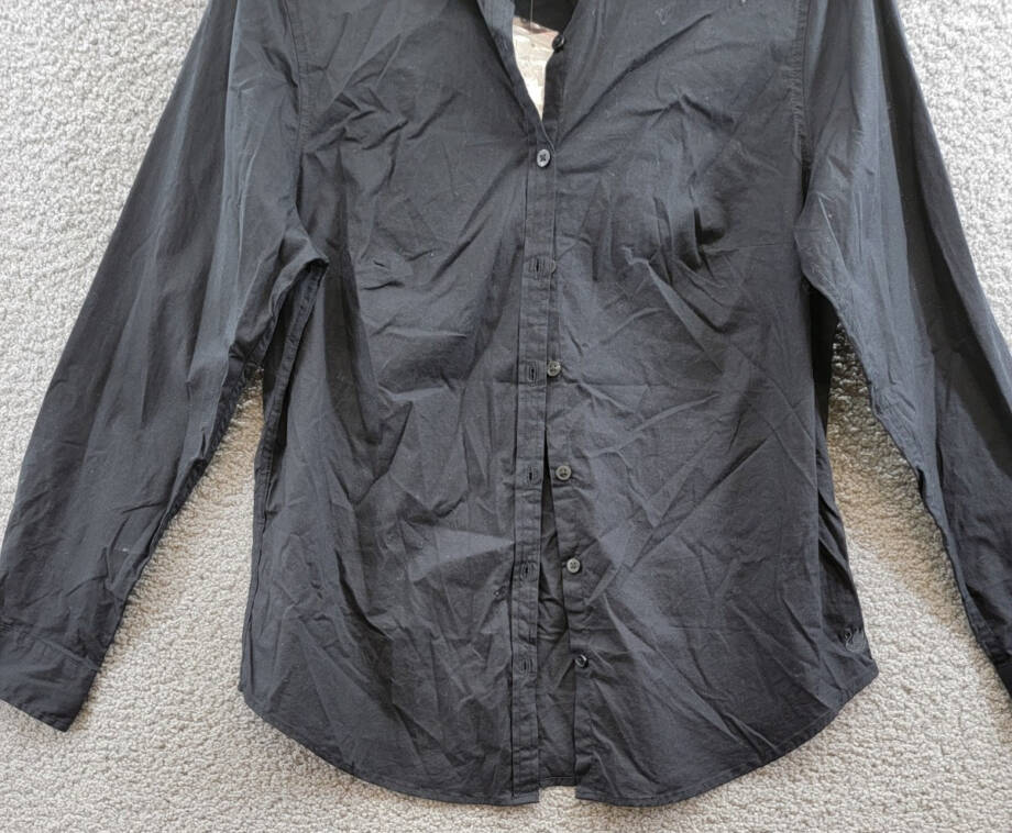 Gloria Vanderbilt Amanda Long-Sleeve Fitted Shirt Women's M Black Button Closure