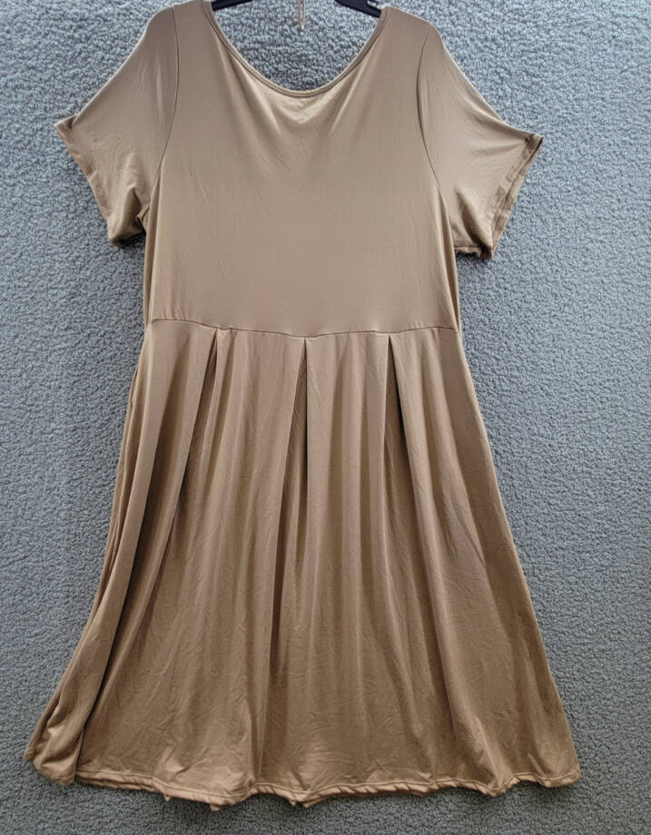 24seven Comfort Apparel Plus Short Sleeve Midi Dress w/ Pockets Women's 2X Taupe