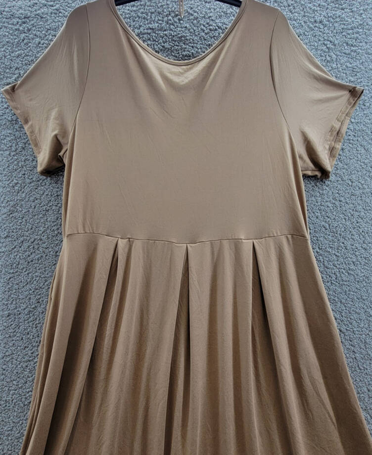 24seven Comfort Apparel Plus Short Sleeve Midi Dress w/ Pockets Women's 2X Taupe