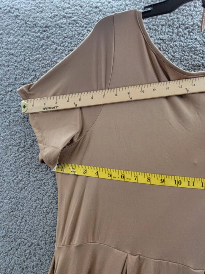 24seven Comfort Apparel Plus Short Sleeve Midi Dress w/ Pockets Women's 2X Taupe