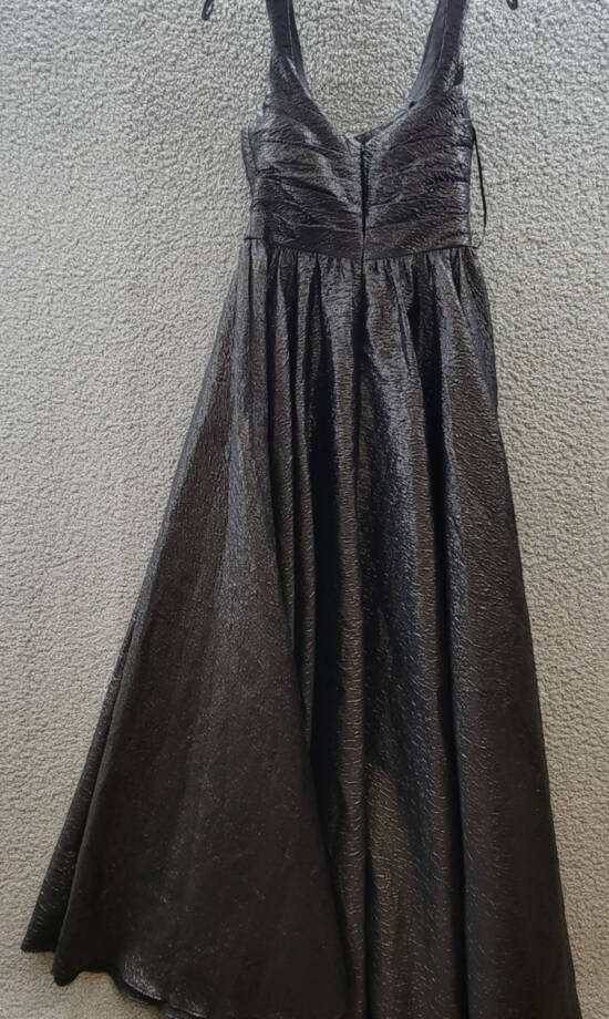 Mac Duggal Metallic Pleated Bodice Ballgown Women 4 Black Zip Closure Sleeveless