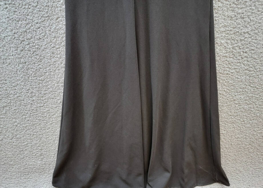 Betsy & Adam Off-The-Shoulder Ruffled Gown Women's 4 Black Back Zip Closure