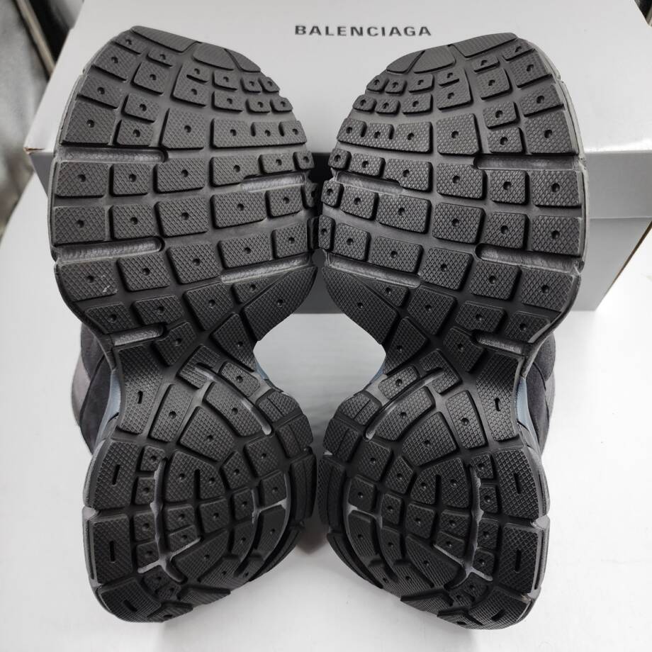 Balenciaga 3XL Lace Up Sneakers Men's 9 Gris Multi Round Toe Lace Up Closure