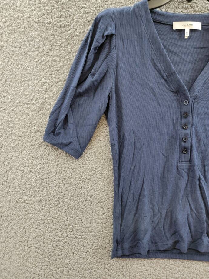 FRAME Rib Knit Ruched Sleeve Henley Tee Women's XS Navy Short Sleeve Pullover