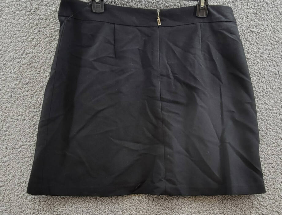 KARL LAGERFELD PARIS Pleated Buckle-Detail Mini Skirt Women's 14 Black Back Zip